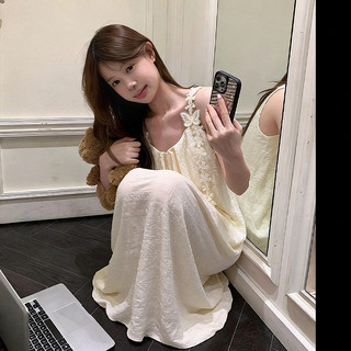 Đầm ngủ nữ họa tiết hoa, dây đeo, dáng dài đến khuỷu tay, kiểu áo hai dây, đồ mặc nhà, áo ngủ có đệm ngực, dáng rộng.