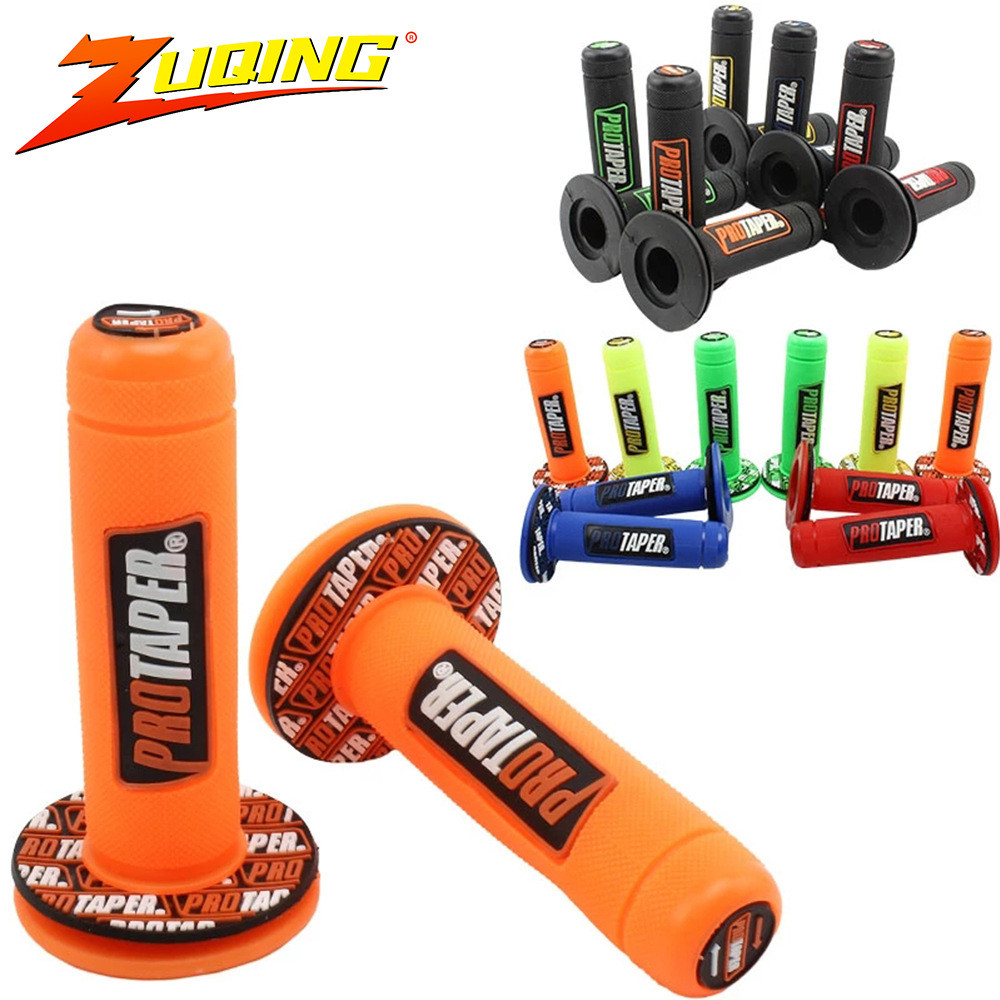 Tay lái xe máy địa hình