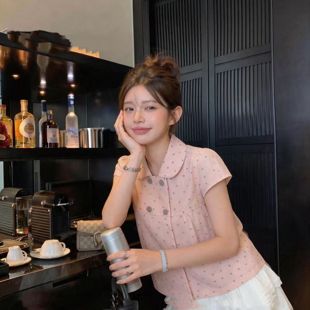 [Hàng mới về] Áo sơ mi ngắn tay chấm bi màu hồng ngọt ngào của Dopamine Cute Top Hàn Quốc, cổ búp bê mùa hè Slimer Look Chic Top