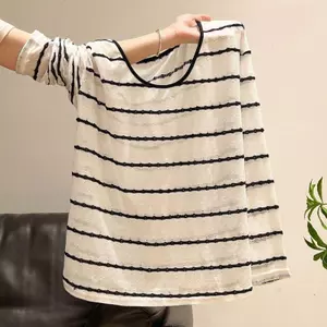 Áo thun dài tay sọc trắng đen Kích thước lớn Rỗng dáng rộng hai bên Vai chéo Áo chống nắng