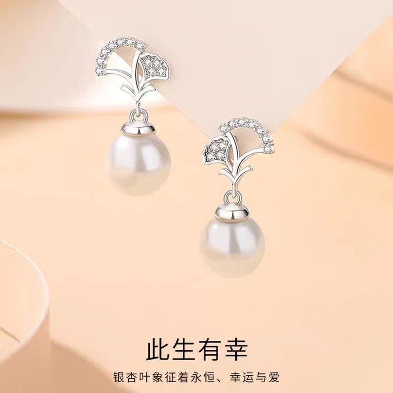 Bông tai ngọc trai thiết kế váy, bông tai cô gái thanh lịch