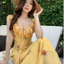 Váy hoa phong cách ngày lễ cổ chữ V màu vàng dành cho nữ có viền ren hai lớp, váy dài giảm béo