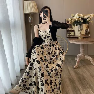 Đầm Đeo Hoa Nữ Mùa Hè 2026 Phong Cách Mới Pháp Hepburn Phong Cách Cao Cấp Tính Khí Bộ Đồ Hai Mảnh