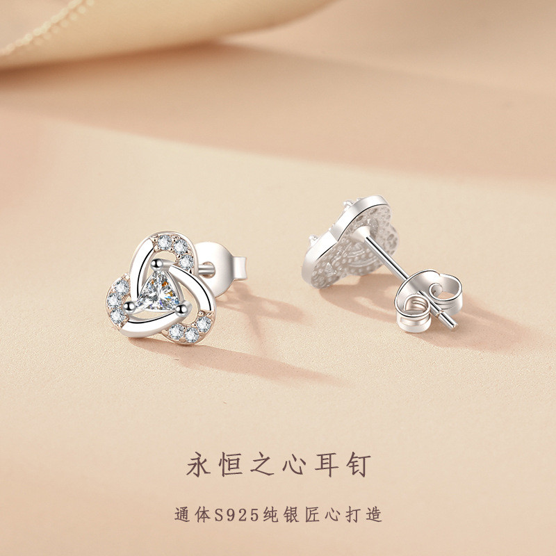 Bông tai nữ đính kim cương hình trái tim vĩnh cửu bằng bạc S925