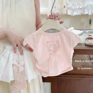 Bé gái (90-150) Mùa hè Phong cách mới Hồng Áo thun ngắn tay dễ thương kt + Váy xếp li Bộ đồ thời trang