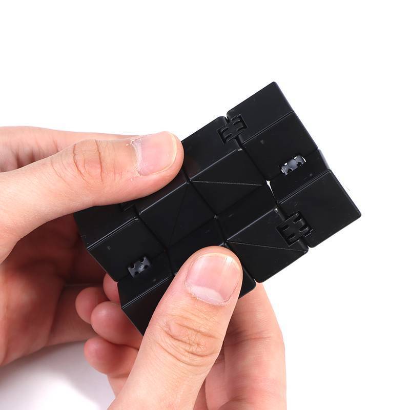 E-WOITD Infinity Magic Cube Đồ chơi ngón tay Văn phòng Flip Cubic Puzzle Khối giảm căng thẳng E-WOITD