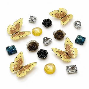 Set Charm Bướm Vàng Ánh Mật Ong Hoa Hồng Đen Đá Pha Lê Galaxy Sang Trọng Kawaii Gắn Dép ✨🦋💛🌹