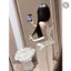 Bộ đồ ngủ hai mảnh phong cách Hàn Quốc mới VN, sang trọng và giá cả phải chăng, có trang trí ren, sử dụng chất liệu lụa mát mẻ, mềm mại mượt, thoải mái gợi cảm, kem chất lượng cao màu trắng.