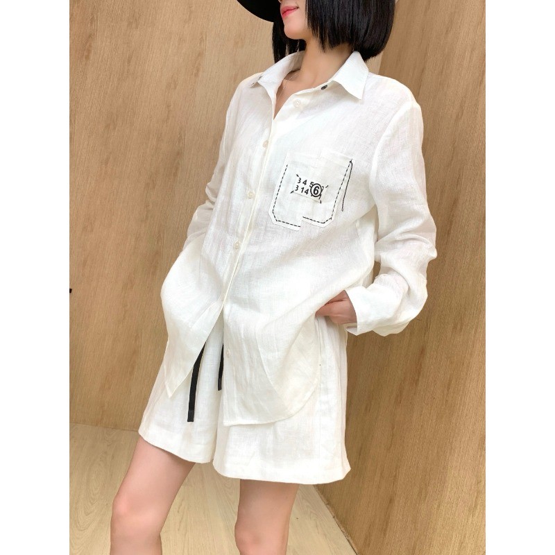 Bộ đồ nữ dáng rộng mới có áo sơ mi và quần short