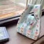 BeautifulHomeA Gấu Dễ Thương In Hoa Túi Cầm Tay Di Động Dung Tích Lớn Đồ lặt vặt Văn Phòng Túi Đeo Tay Túi Cơm Trưa VN