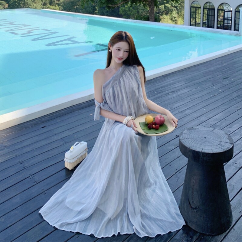 Set áo lệch vai + chân váy dài du lịch biển
