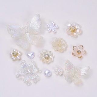 Set Charm Hồ Điệp Ngọc Trai Ánh Xà Cừ ✨🦋 Charm Bướm Trắng Hoa Pha Lê Pearl Luxury Gắn Dép Crocs Siêu Sang Chảnh