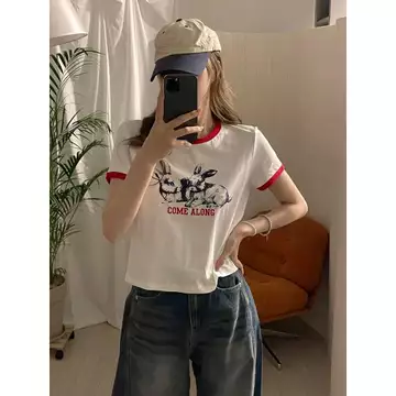 Áo thun nữ tay ngắn cổ tròn viền tương phản in hình thỏ dễ thương, áo croptop in họa tiết, áo thun nữ.