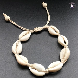 Vòng tay vỏ thủ công với hạt tự nhiên cho phong cách bãi biển mùa hè