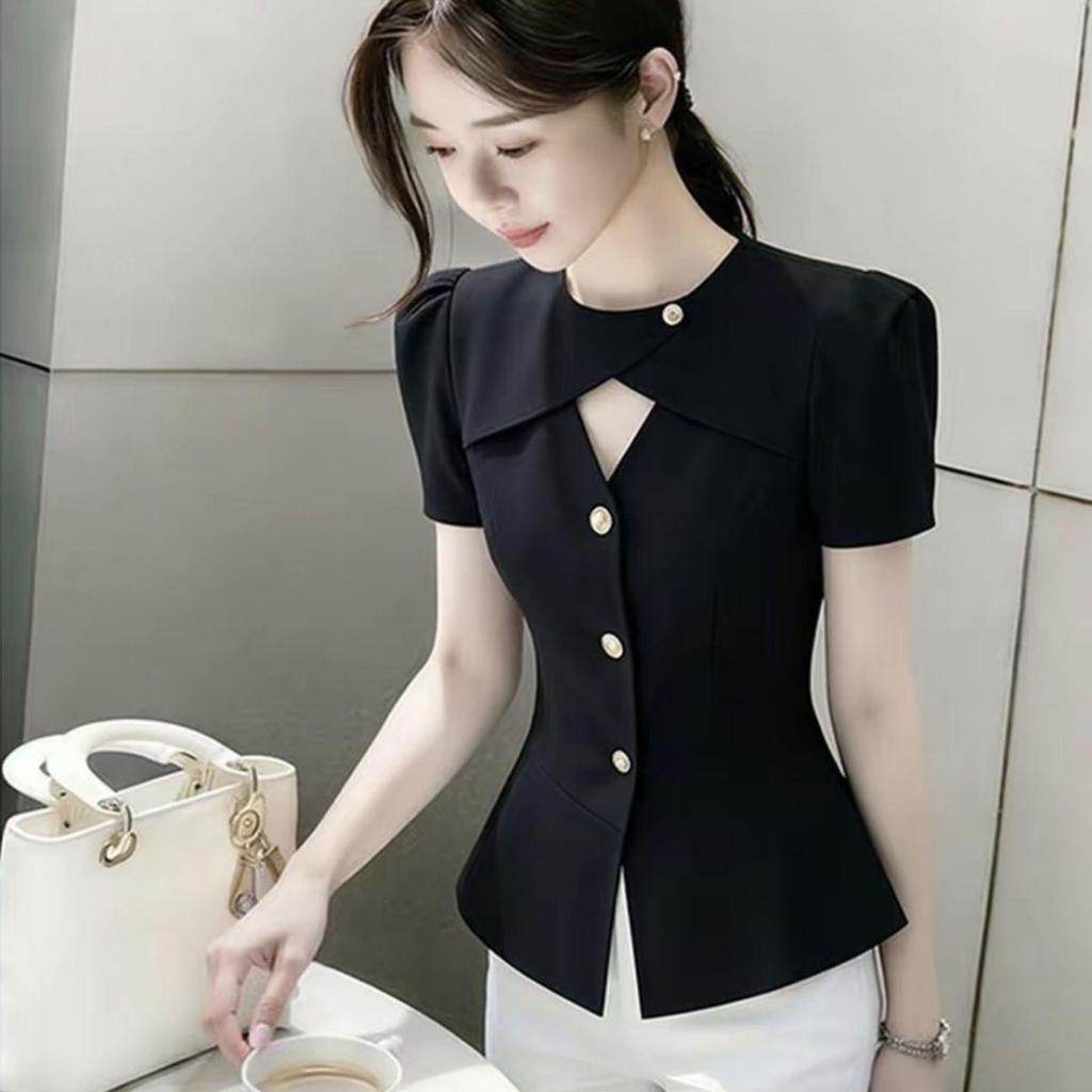 [Thời gian có hạn Seckill] Áo sơ mi nữ màu đen 2026 Phong cách mới Ánh sáng người Kiến thức cao Mặc tính khí Thiết kế cao cấp Cảm giác rỗng eo hẹp ngắn