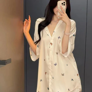 Váy ngủ nữ họa tiết bướm để thư giãn trong nhà nhẹ nhàng và ngủ ban đêm thoải mái trong suốt mùa hè nóng bỏng