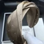 Bìa Trắng Tóc Seam Pháp ins Satin Hot Kim Cương Rộng Vành Băng Đô Nữ Tính Khí Cao Cần Cẩu Mũ