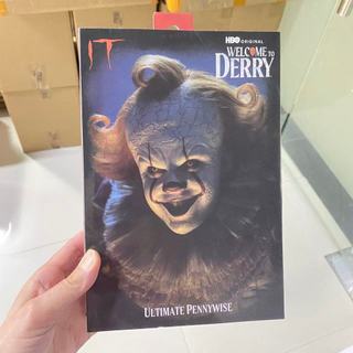 NECA Stephen King 's IT Pennywise Chú hề nhảy múa Ultimate 7 "Chào mừng bạn đến với Nhân vật hành động PVC của Derry Pennywise