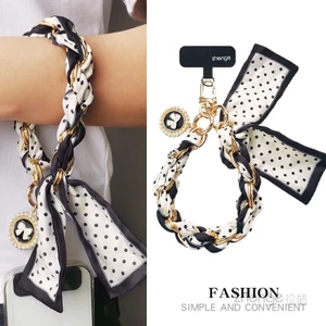 Xiaoxiang Phong Cách Nữ Khăn Lụa Điện Thoại Di Động Dây Đeo Cổ Tay Ngắn Phong Cách Siêu Đẹp s Kim Loại Vòng Tròn Nút Du Lịch Ngoài Trời