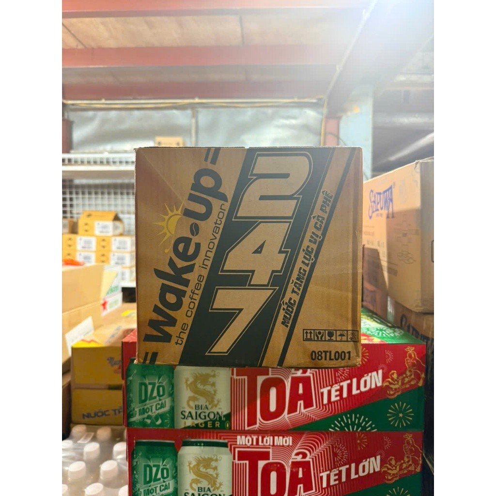 Thùng 24 chai nước tăng lực vị cà phê Wake Up 247 330ml