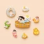 Set Charm Shin Chan Đi SPA Tắm Bồn Gỗ Kawaii Cao Cấp, Vịt Vàng Thư Giãn Siêu Dễ Thương🏆