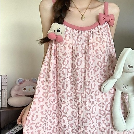 Váy treo in họa tiết da báo màu hồng ngọt ngào dễ thương, váy ngủ cao cấp mới mùa hè, mặc ở n