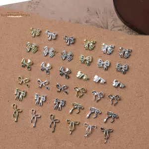 TRTR 50 Cái Vàng / Bạc / Trắng Hợp Kim Kim Loại Ribbion Nơ Móng Tay Quyến Rũ 3D Sang Trọng Nơ Kim Loại Phụ Kiện Làm Móng Tay Phụ Kiện Làm Móng Tay DIY Đồ Dùng Móng Tay VN