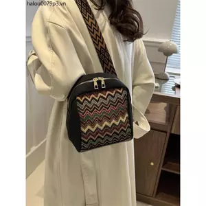 Nữ Messenger Túi Nhỏ 2023 Phong Cách Mới Phong Cách Dân Tộc Thêu Thời Trang Đơn Giản Phù Hợp Với Túi Điện Thoại Di Động Túi Đeo Vai
