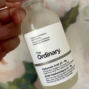 Kem serum The Ordinary 2% HA + B5 30ml phù hợp mọi loại da, đặc biệt da khô nhạy cảm, giữ ẩm lâu dài