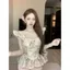Áo sơ mi ngắn tay hình vuông cay ngọt ngào dành cho nữ Thiết kế mùa hè hoa thon gọn hơn trông khâu áo ngắn