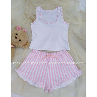 Set Ngủ Tiểu Thư Áo Ba Lỗ Trắng Phối Viền Kèm Quần Short Đính Nơ Viền Bèo Sọc Trắng Hồng | BD015