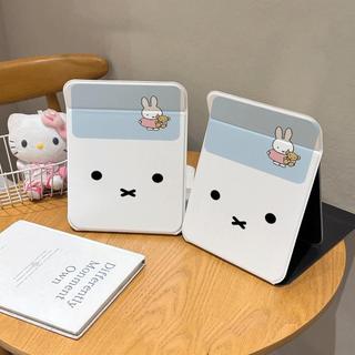 Gương gập mini in thỏ Miffy ôm bánh nền trắng