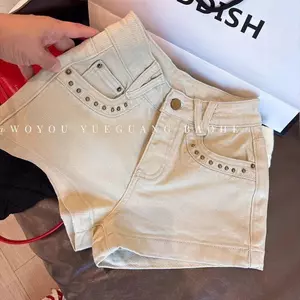 Đinh tán Thiết kế quần short thông thường Niche eo cao ôm hơn Quần ống rộng Quần nóng bỏng