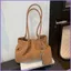SQ11 2026 Retro Da Lộn Nữ Túi Đeo Vai Thời Trang Dung Tích Lớn Đi Lại Túi Tote