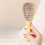 Sản phẩm mới Bàn chải dầu gội lá bạch quả Máy mát xa Silicone Răng thô có tay cầm Lược dầu gội Tay cầm dài Dầu gội Dụng cụ tiện dụng