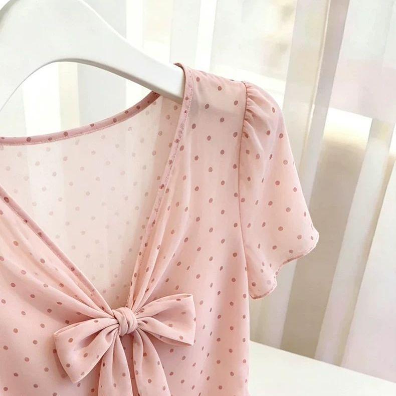 [Seckill trong thời gian có hạn] Phong cách dịu dàng Retro Chấm Bi Nơ Tay Ngắn Nữ Mùa Hè Phong Cách Mới Cổ Chữ V Pháp Tính Khí Giảm Tuổi