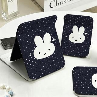 Gương trang điểm gập một mặt khung chắc chắn mặt gương rõ nét tiện dụng cho mọi đối tượng