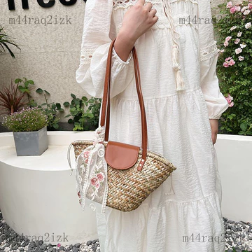 Women's Minimalist Woven Straw Shoulder Bag