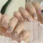 Mảnh Làm Móng Tay Đơn Giản Nhỏ Tươi Nhẹ Sang Trọng Cổ Điển Mắt Mèo Chấm Bi Nhấp Nháy Kim Cương Ngắn Đeo Móng Tay
