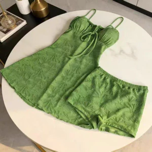 Váy treo ngày lễ cổ điển màu xanh lá cây dành cho nữ váy ngắn và quần short