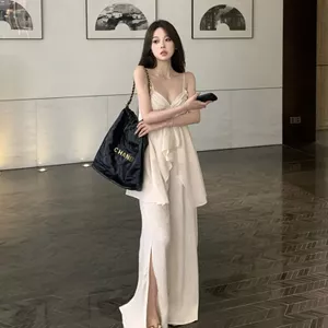 Thiết Kế Sense Không Đều Cổ Chữ v Treo Top Nữ Chia Quần Dài Eo Cao Ôm Hơn Nhìn Thường Ngày Thời Trang Hai Mảnh