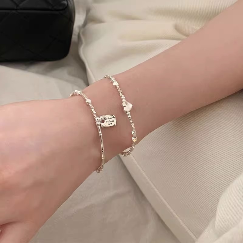 Vòng tay thông thường bằng tre bạc hình trái tim