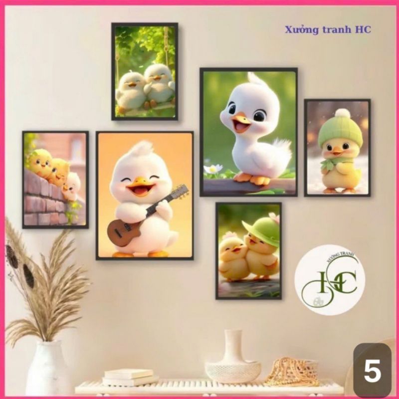 Bộ 6 tranh treo tường HC, decor phòng khách ngủ với 30 mẫu đa dạng, kèm keo dán tiện lợi.