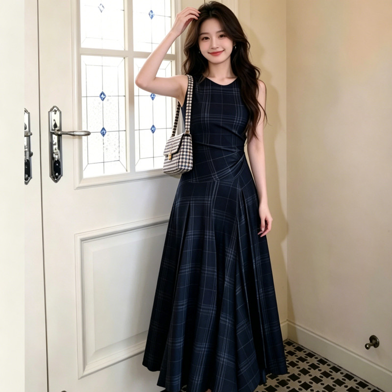 2026 Phong Cách Mới Retro Nhật Bản Tạp Chí Mặc Kiểm Tra Gạc Đầm Nữ Không Tay Hẹp Eo Ôm Hơn Nhìn Drap Váy Dài
