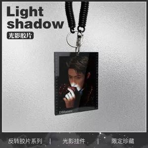 Huang Jingyu Hàng Hóa Ánh Sáng Bóng Ngược Phim Nhỏ Túi Đựng Thẻ Treo Móc Khóa Hỗ Trợ Hành Lý Đồ Trang Trí Quà Tặng 6.2