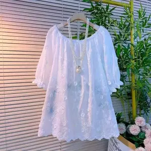 Áo sơ mi ren giảm tuổi thời trang cỡ lớn mùa hè dành cho nữ tay ngắn quấn thịt dáng rộng dáng ôm hơn 150kg Áo cổ phẳng