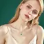 FANCIME "Ôm Vô Hạn" May Birthstone Ngọc Lục Bảo Vô Cực Biểu Tượng Mặt Vòng cổ Bạc Sterling - Bạc