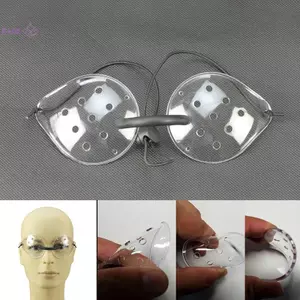 1 Cái Tấm chắn mắt trong suốt thông gió bằng nhựa với 9 lỗ sau phẫu thuật mắt