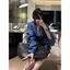 Áo sơ mi cổ chữ v dáng rộng Dopamine Klein Blue dành cho nữ Xuân Thu 2025 Phong cách mới Phong cách Pháp Mặc áo sơ mi phong cách phương Tây