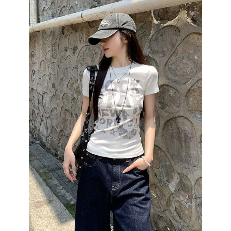 [Hàng mới về] Tay ngắn đeo vai in họa tiết cổ điển kiểu Mỹ dáng ôm vừa vặn hơn khi mặc áo mỏng vừa vặn